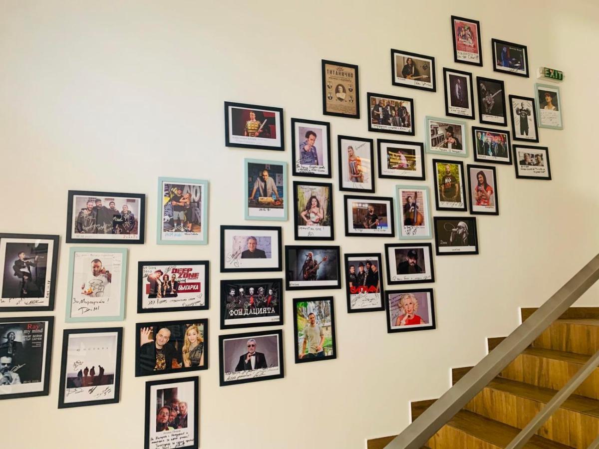 Fox Rooms Aparthotel Stara Zagora Buitenkant foto
