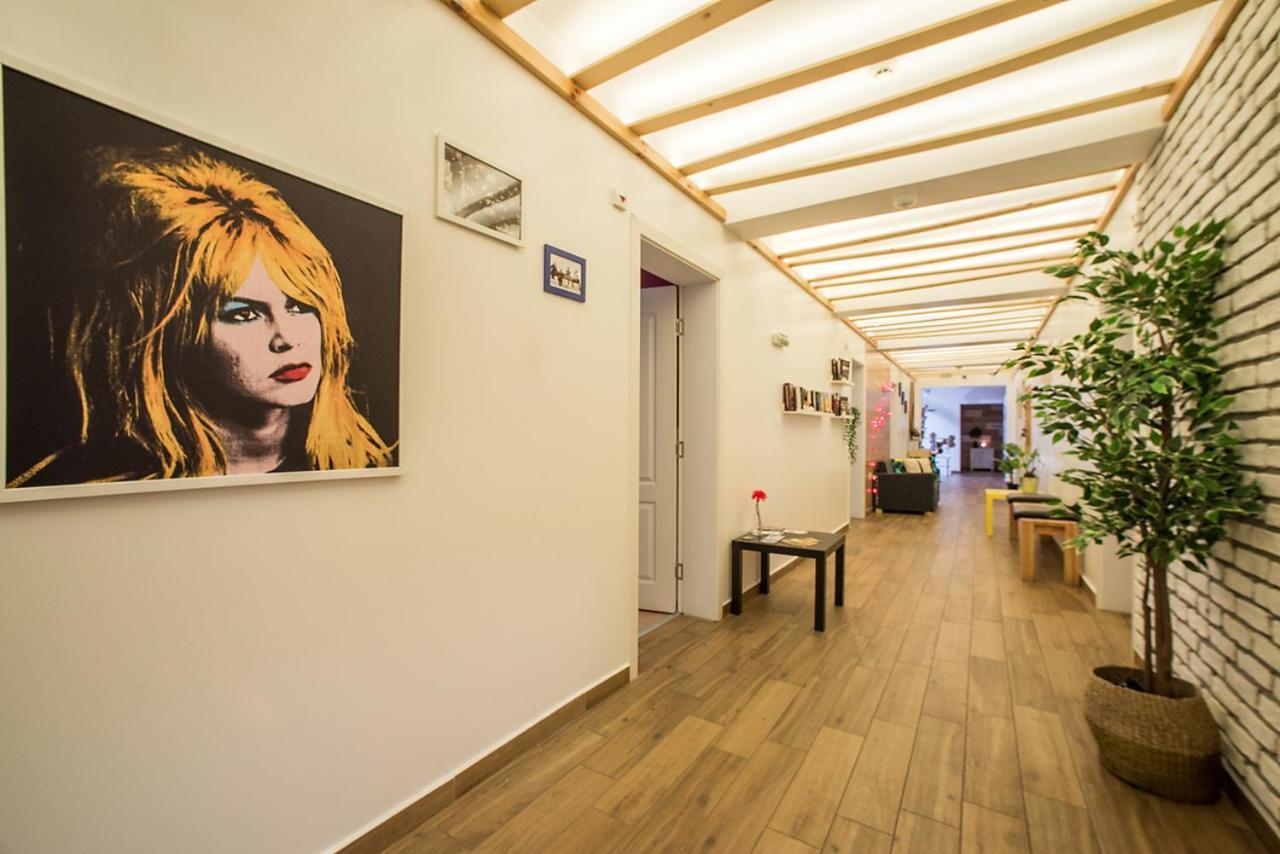 Fox Rooms Aparthotel Stara Zagora Buitenkant foto