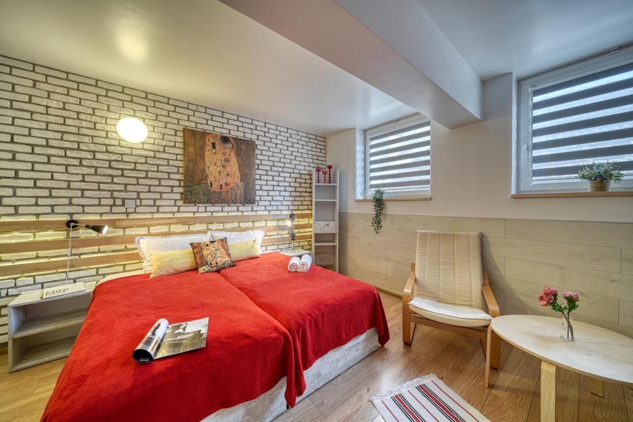 Fox Rooms Aparthotel Stara Zagora Buitenkant foto